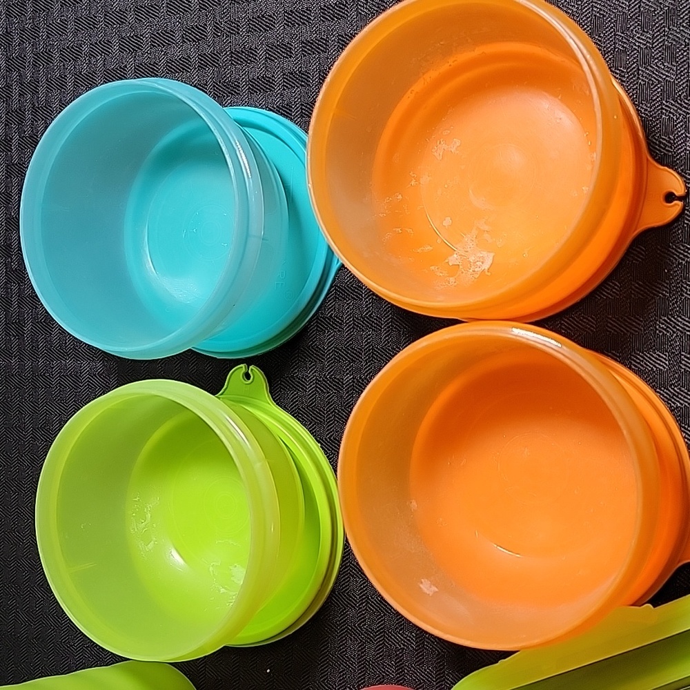 Tupperware Kids Lot! - Picture 2 of 4